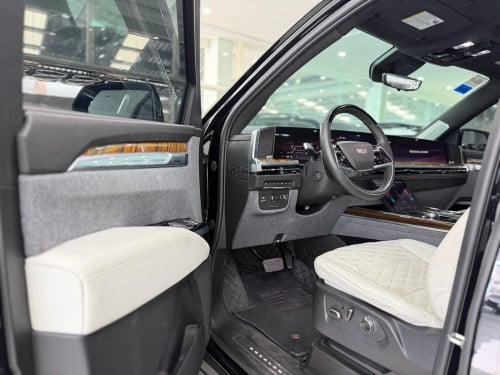 Cadillac Escalade ESV Sports platinum Black edition 2025 Full
