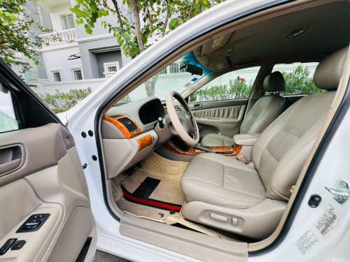 Camry LE 02 ឡានស្អាត រំលោះសុទ្ធបាន