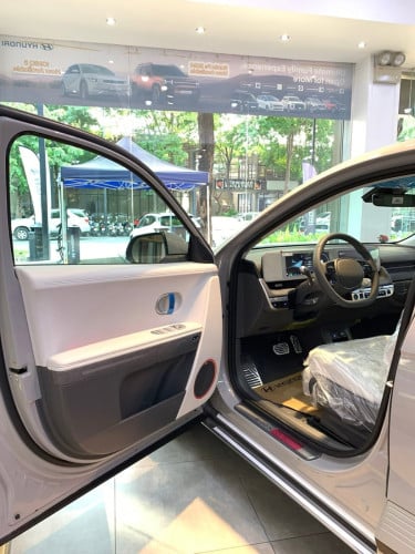 Clear Stock EV Car IONIQ5