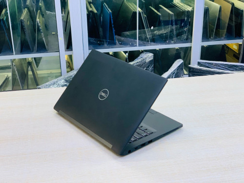 Dell Latitude 7390 13”FHD 1080