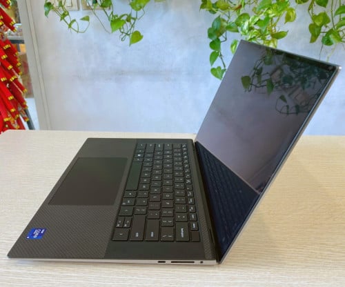 Dell Precision 5570 i7-12800H/32GB/512GB/RTX A2000/15.6 15.6 inch FHD+ 500nits /Win11 Pro Licensed.