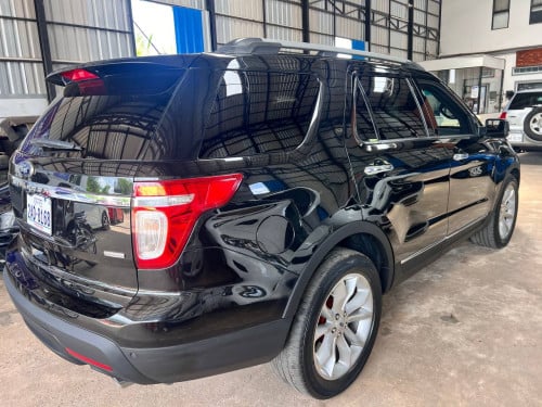 Ford explore 013/ឡានស្អាតទំនើប2AD****(សៀមរាប)