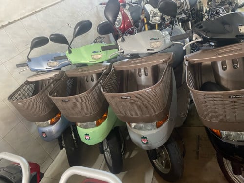 HONDA DIO CESTA ម៉ូតូជប៉ុនក្រដាសពន្ធស្អាតៗគីឡូតិច​ មូយទឹកពីជប៉ុនផ្ទាល់​ មិនទាន់ជិះស្រុកខ្មែរ