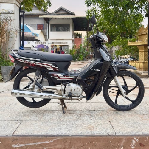 Honda Dream 2017