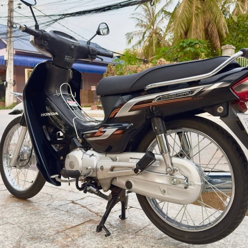 Honda Dream 2020