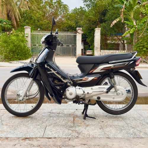 Honda Dream 2020