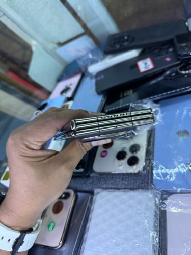 Huwei Mate XTs ultimate Ram 16 memory 1000g(1T)