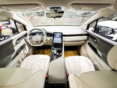 Hyundai CUSTIN តម្លៃពិសេសខ្លាំង