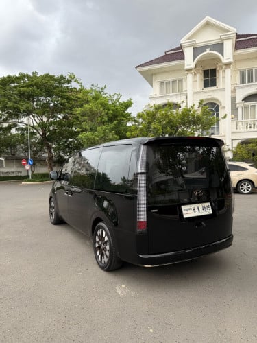 Hyundai Staria 2023