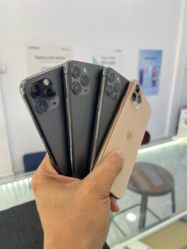 IPHONE 11 PRO