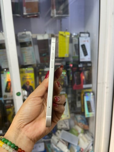 iPhone 12/64GB/LLពណ៍សថ្ម85%សុីនសានុំស្អាត99%(ធានា១ខែលើម៉ាសុីន)