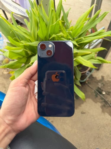 iPhone 13 128G 240$