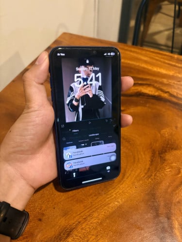 iPhone 17 Promax 256G LL/A ស្អាត 99% តំឡើងពី iPhone xsmax សុំណុំសុីន ដើរលឿនធានាល្អ