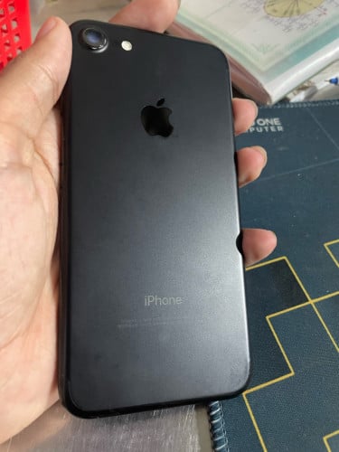 iPhone 7 13$ មាន7ដើម