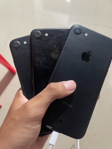 iPhone 7 13$ មាន7ដើម