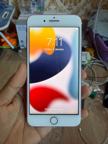 IPhone 7 Plus 128GB អេក្រង់ហ្សុីន មានស្កេន