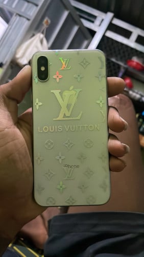 iPhone X 64g អត់ស្កេនលក់50$ស្អាត99%