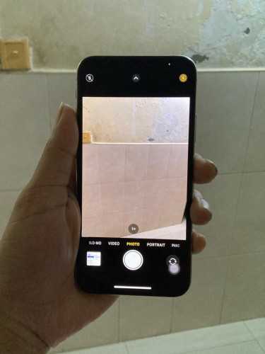 iphone XS 64g ពណ៌​ស​ អេក្រង់​ហ្សុីន​ មានស្គេន​ តួ98