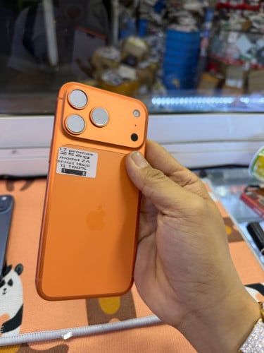 Iphone17promax ZA battery 100% 1230$