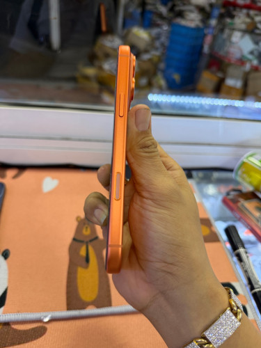 Iphone17promax ZA battery 100% 1230$