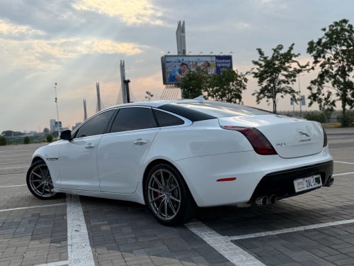 Jaquar XJL តួវែង 2014 Full