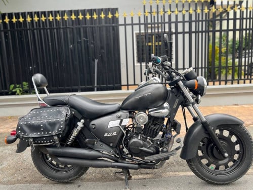 KEEWAY SUPER 1400$. , 200cc , 2016 , Hungry have lD card