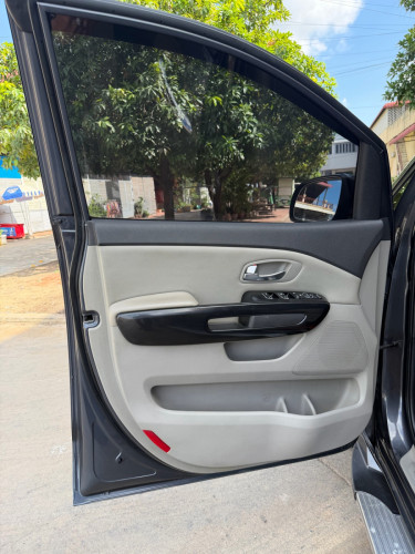 Kia Carnival 2015 Full Option
