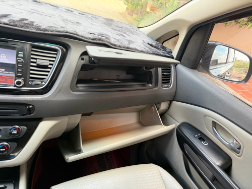 Kia Carnival 2015 Full Option