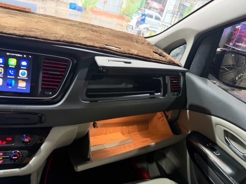 Kia Carnival 2015 Full Option