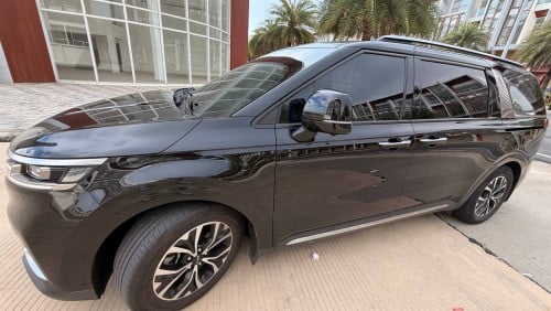 KIA grand Carnival 2022 Full Option ខ្លាញ់គោក្រុមហ៊ុន