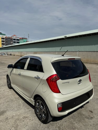 Kia morning 2012 full fsport smart key ឡានស្អាត អត់បុកប៉ះ អត់ច្រេសពុក