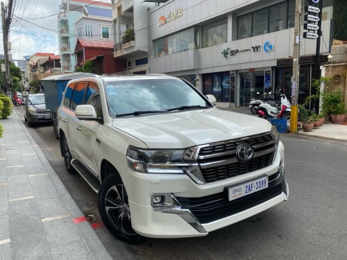 Land Cruiser ឡង់ 2010 ឡើង 21 ម្ខាស់ផ្ទាល់