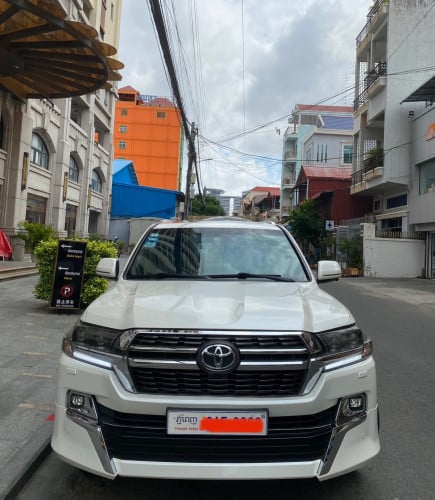 Land Cruiser ឡង់ 2010 ឡើង 21 ម្ខាស់ផ្ទាល់