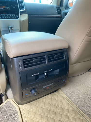 Land Cruiser ឡង់ 2010 ឡើង 21 ម្ខាស់ផ្ទាល់
