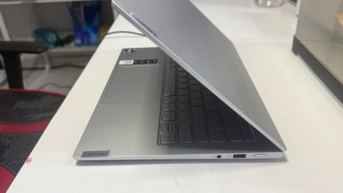 Lenovo slim7 ថ្មីតម្កៃ១ទឹក