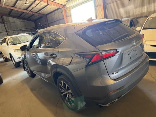 Lexus nx 200t 016 F sport