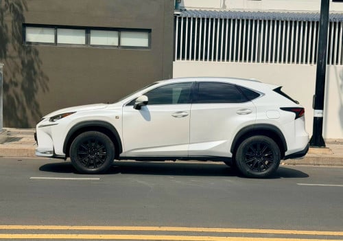 Lexus Nx200T 2015