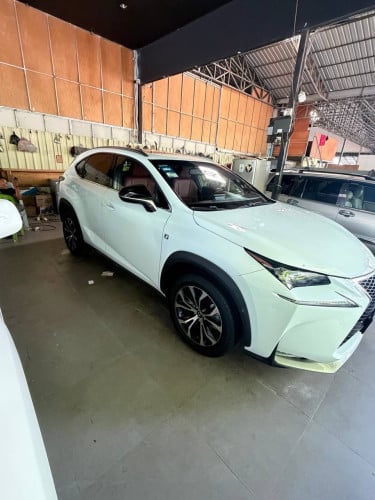 Lexus nx200t 2017 F sport ប៉ុង2 ប៉ូតុង6