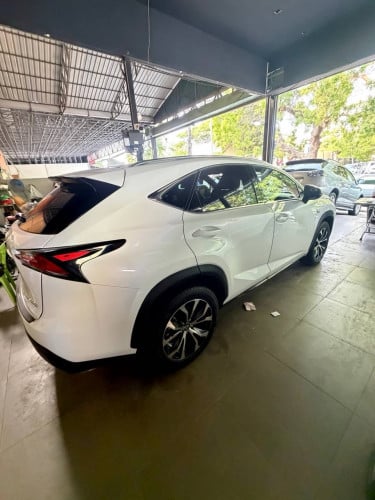 Lexus nx200t 2017 F sport ប៉ុង2 ប៉ូតុង6