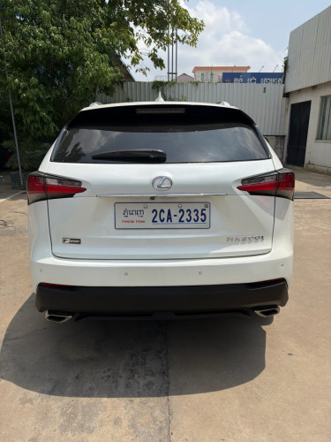 LexusNX200t 2016 up F-spotប៉ុង2
