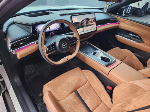 MAZDA EZ6 2025 Top Option (zero gravity seat)