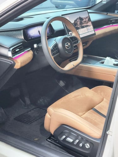 MAZDA EZ6 2025 Top Option (zero gravity seat)