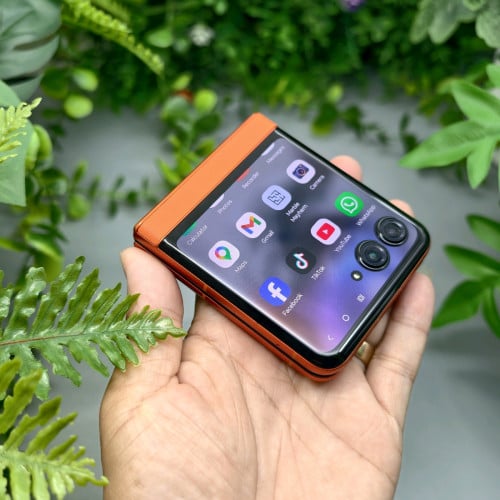 Moto Razr50