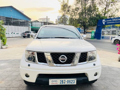 NAVARA 06ប៉ុង2ឡានខ្ចី