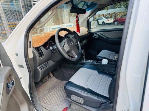 NAVARA 06ប៉ុង2ឡានខ្ចី