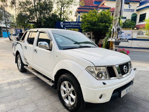 NAVARA 06ប៉ុង2ឡានខ្ចី