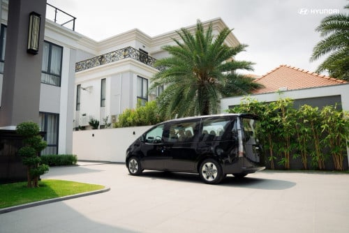 New Stock STARIA Premium 2026