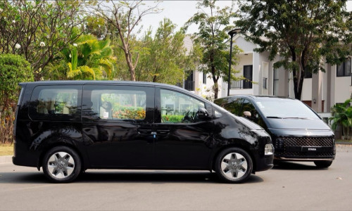 New Stock STARIA Premium 2026