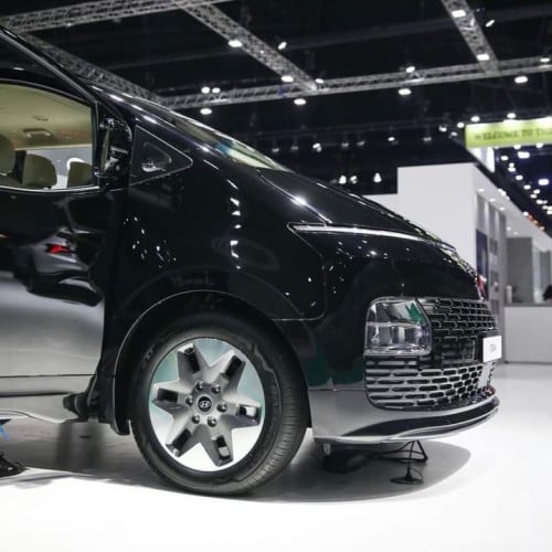 New Stock STARIA Premium 2026