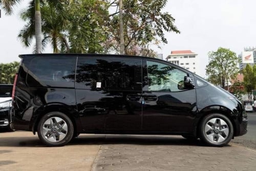 New Stock STARIA Premium 2026